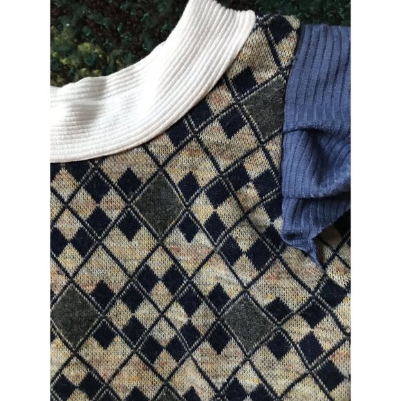 Hive Vibes Long Sleeve Tee - Picture 2 of 3